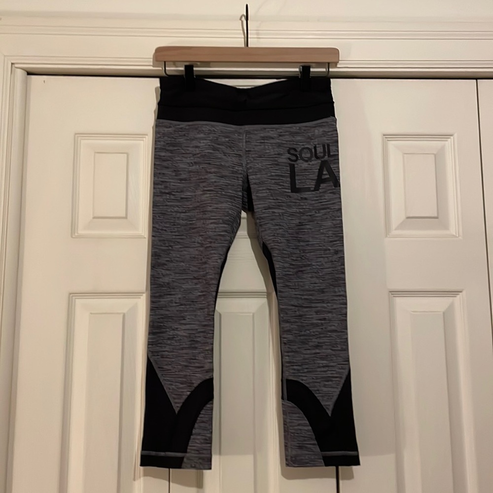Lululemon x SoulCycle black / gray cropped leggings size 6